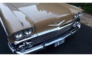 Chevrolet-Bel-air-1958-Anniv.-Gold-amp-White-Gold-Cloth-amp-Vinyl-5