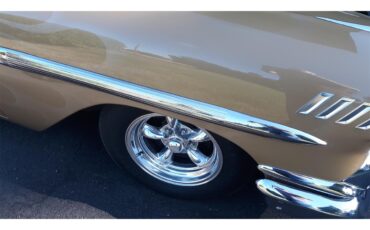 Chevrolet-Bel-air-1958-Anniv.-Gold-amp-White-Gold-Cloth-amp-Vinyl-7