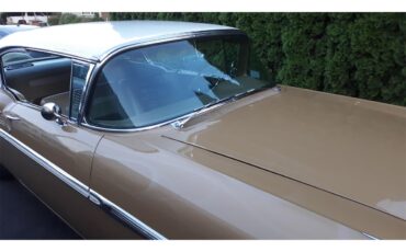 Chevrolet-Bel-air-1958-Anniv.-Gold-amp-White-Gold-Cloth-amp-Vinyl-8