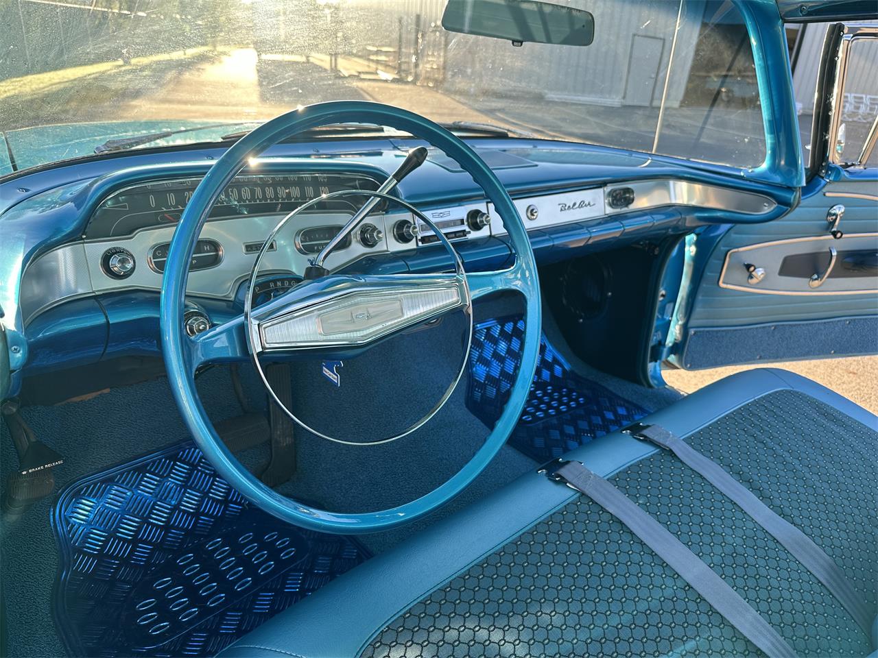 Chevrolet-Bel-air-1958-BlueWhite-Blue-4