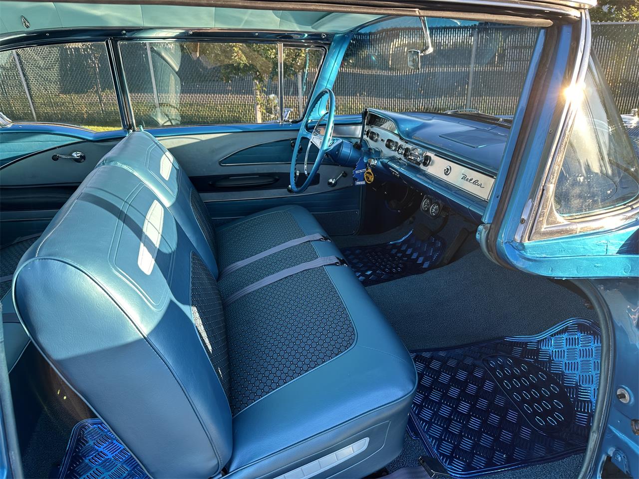 Chevrolet-Bel-air-1958-BlueWhite-Blue