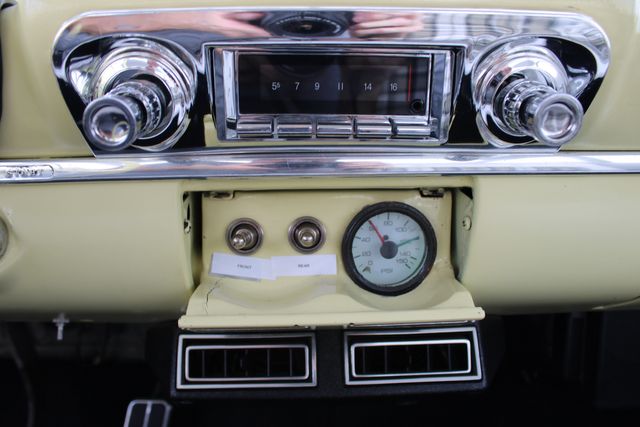 Chevrolet-Bel-air-1960-Yellow-White-3