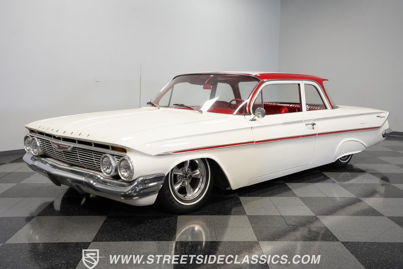 Chevrolet-Bel-air-1961-White-Red-3