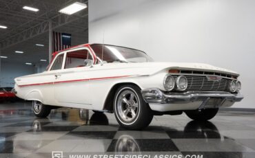 Chevrolet-Bel-air-1961-White-Red-30