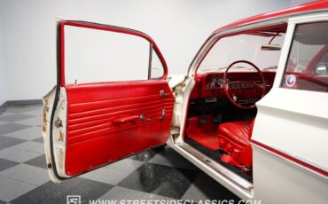 Chevrolet-Bel-air-1961-White-Red-36