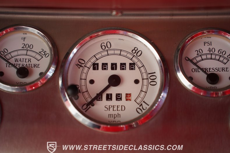 Chevrolet-Bel-air-1961-White-Red-41