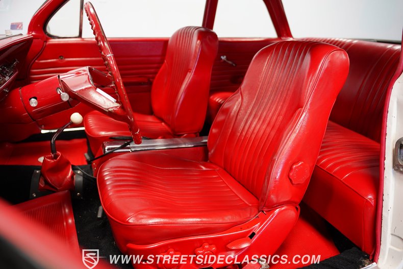 Chevrolet-Bel-air-1961-White-Red-44