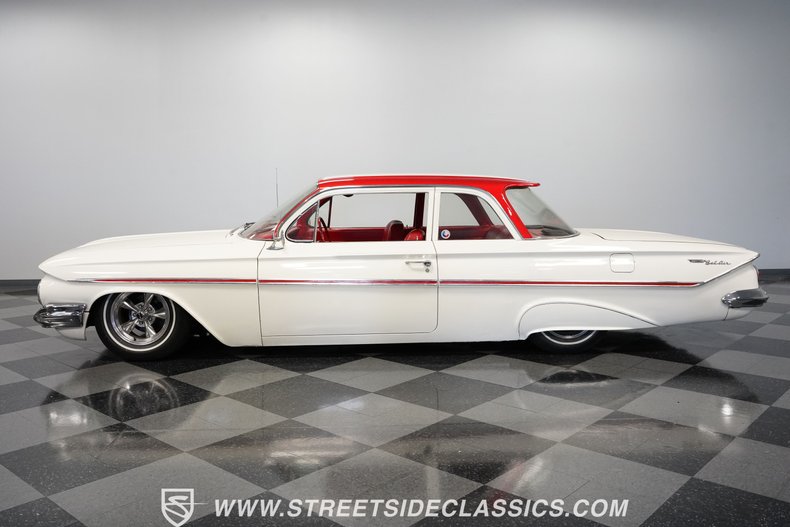 Chevrolet-Bel-air-1961-White-Red-5