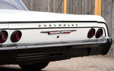 Chevrolet-Bel-air-1964-White-Black-40
