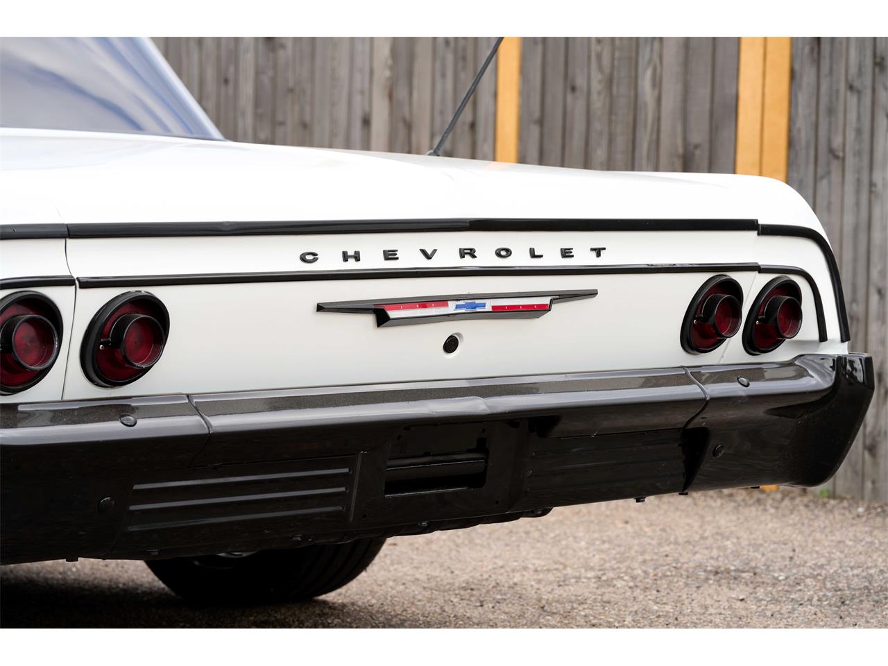 Chevrolet-Bel-air-1964-White-Black-40