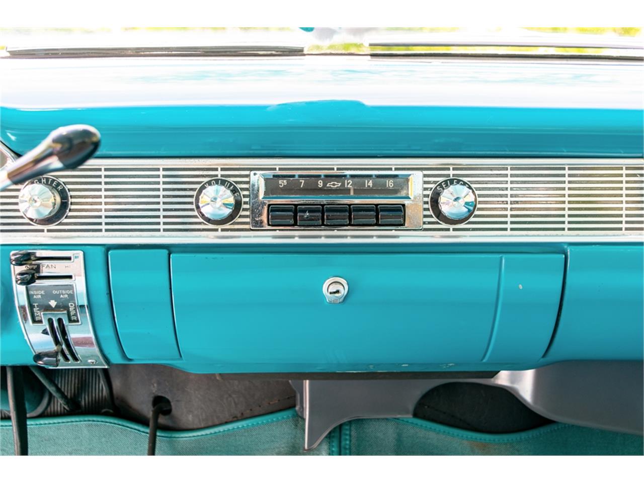 Chevrolet-Bel-air-nomad-1956-India-IvoryTwilight-Turquoise-GrayTurquoise-62