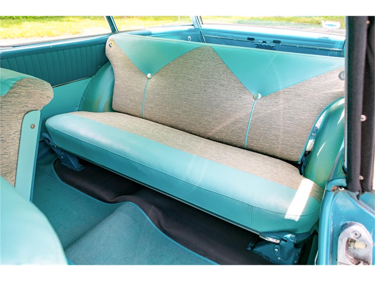 Chevrolet-Bel-air-nomad-1956-India-IvoryTwilight-Turquoise-GrayTurquoise-68