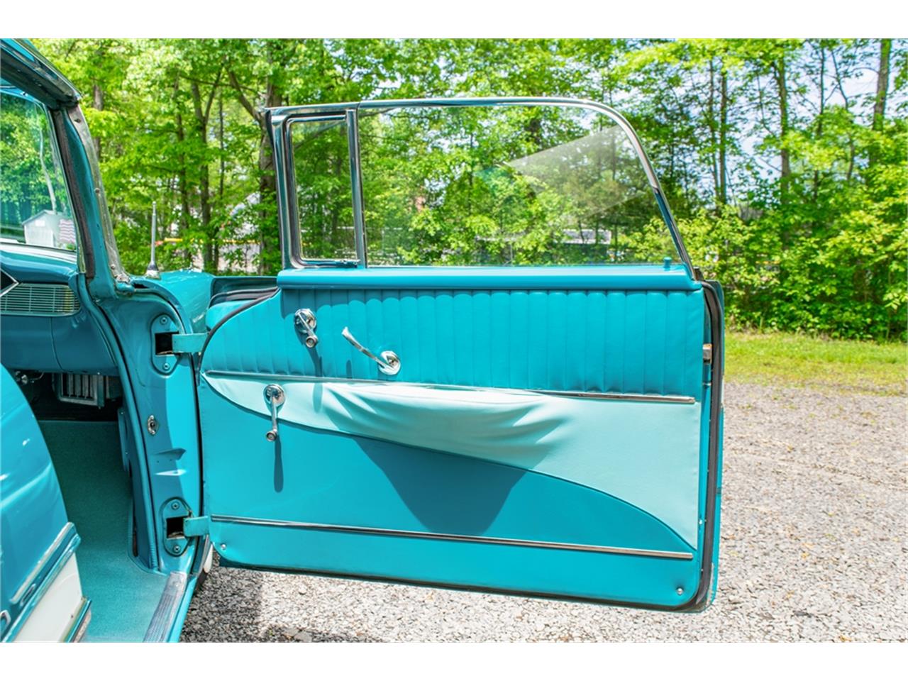 Chevrolet-Bel-air-nomad-1956-India-IvoryTwilight-Turquoise-GrayTurquoise-73