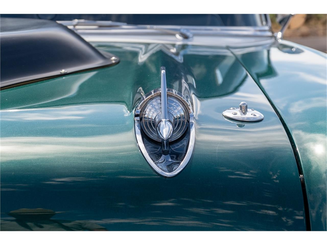 Chevrolet-Bel-air-wagon-1957-Hunter-Green-White-Black-4