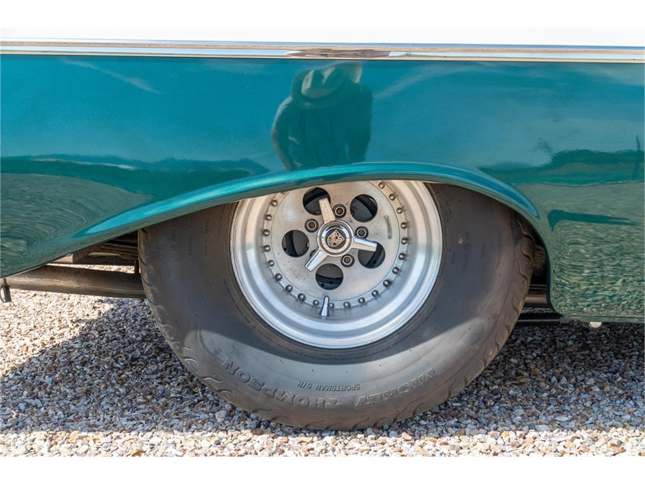 Chevrolet-Bel-air-wagon-1957-Hunter-Green-White-Black-44