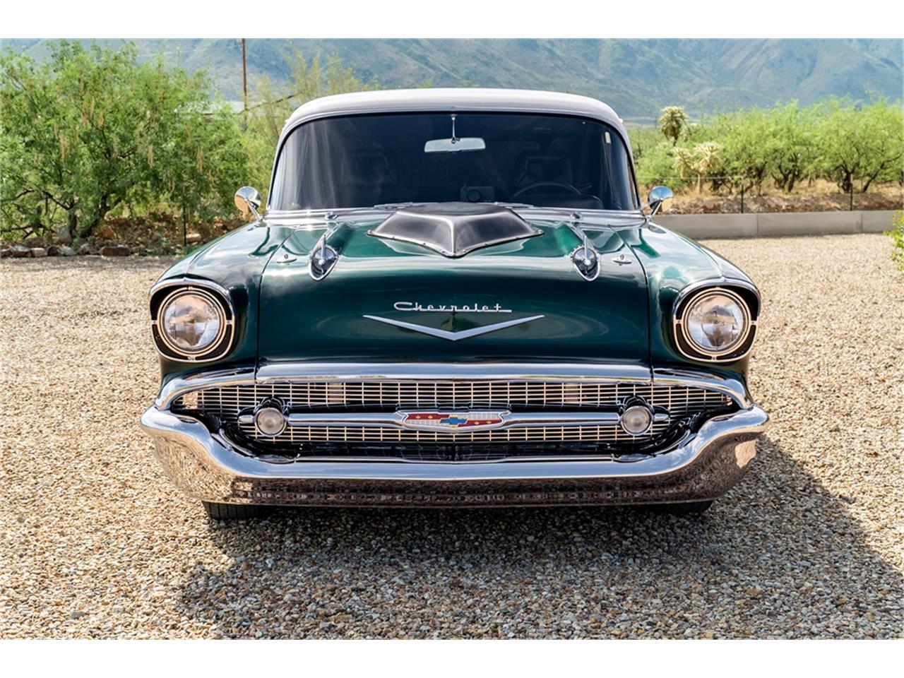 Chevrolet-Bel-air-wagon-1957-Hunter-Green-White-Black-84