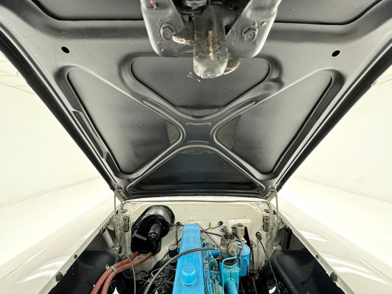 Chevrolet-Biscayne-1958-Tropic-Turquoise-Light-Blue-2