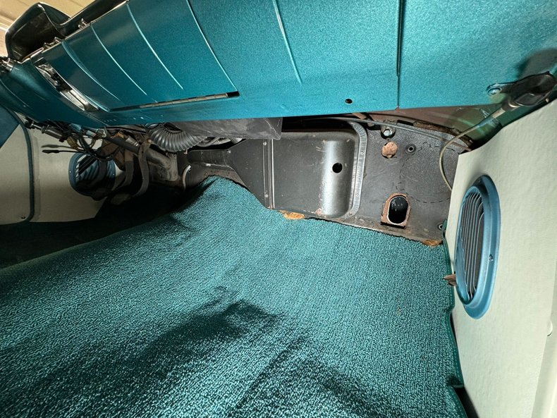 Chevrolet-Biscayne-1958-Tropic-Turquoise-Light-Blue-45