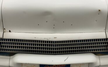 Chevrolet-Biscayne-1958-White-Blue-45