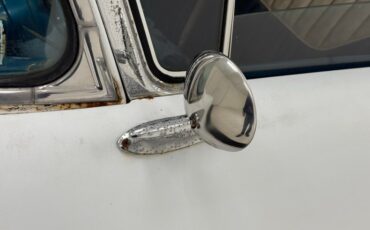 Chevrolet-Biscayne-1958-White-Blue-5