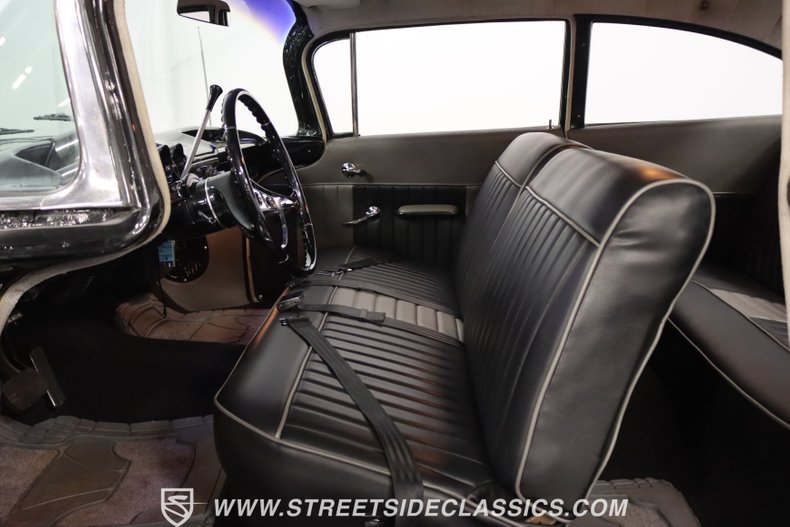 Chevrolet-Biscayne-1960-Black-Diamond-Black-2
