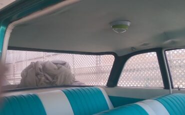 Chevrolet-Biscayne-1961-Forest-Green-Metalli-GreenWhite-10
