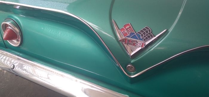 Chevrolet-Biscayne-1961-Forest-Green-Metalli-GreenWhite-7