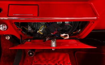 Chevrolet-Biscayne-1961-Ravishing-Red-Red-38