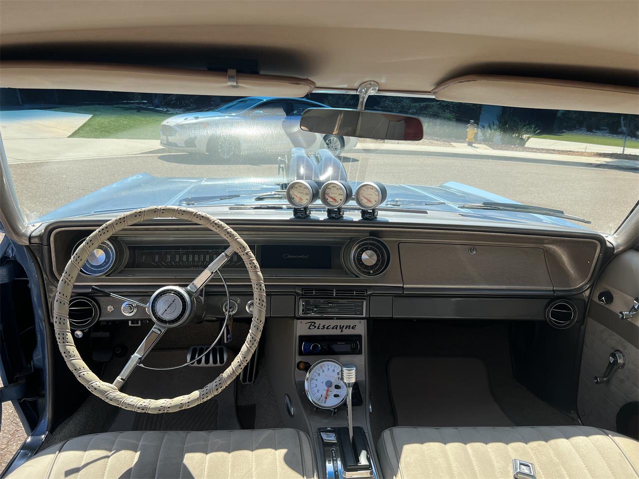 Chevrolet-Biscayne-1965-Blue-Tan-11