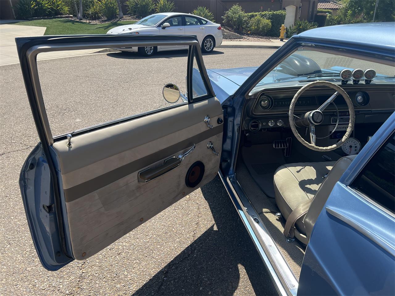 Chevrolet-Biscayne-1965-Blue-Tan-6