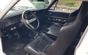 Chevrolet-Biscayne-1966-White-Black-11