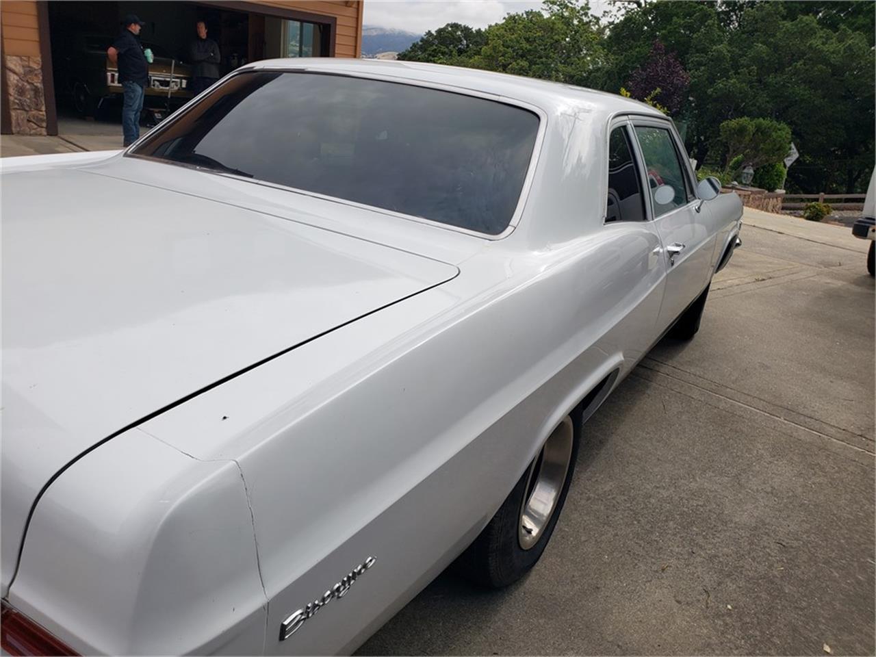 Chevrolet-Biscayne-1966-White-Black-8