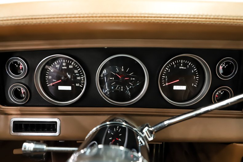 Chevrolet-Biscayne-1967-Luxo-Blue-Tan-19