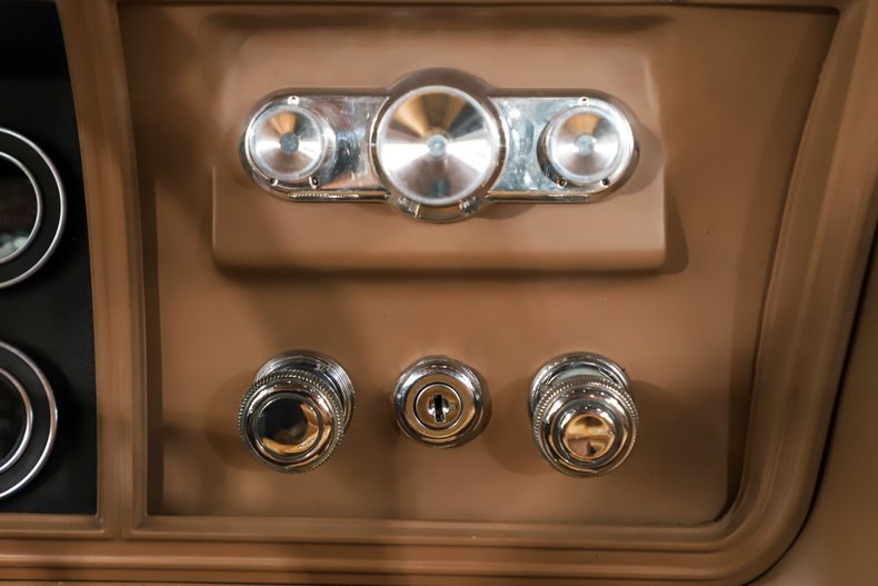 Chevrolet-Biscayne-1967-Luxo-Blue-Tan-25
