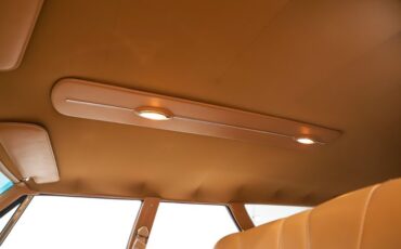 Chevrolet-Biscayne-1967-Luxo-Blue-Tan-32