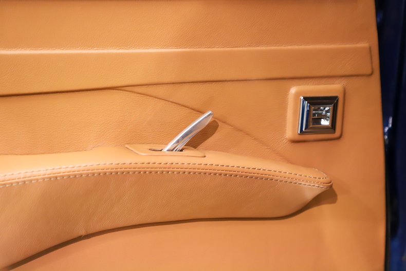 Chevrolet-Biscayne-1967-Luxo-Blue-Tan-35