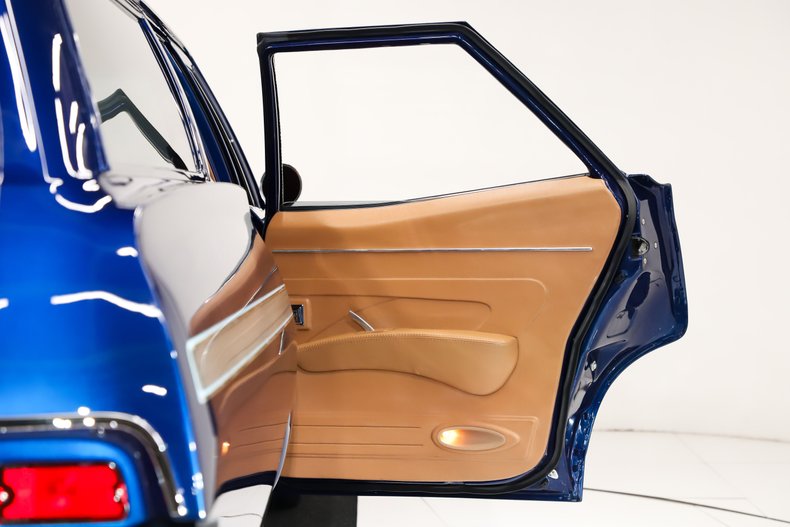Chevrolet-Biscayne-1967-Luxo-Blue-Tan-37