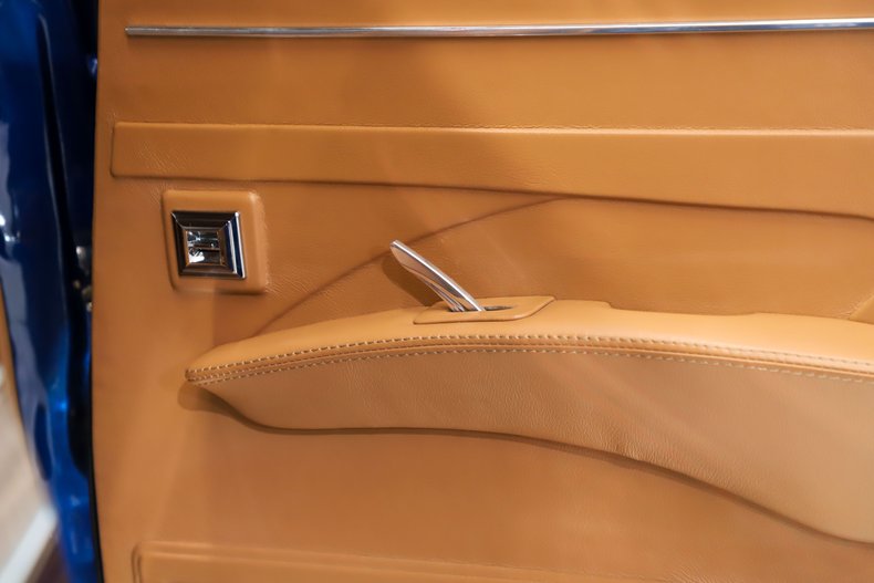 Chevrolet-Biscayne-1967-Luxo-Blue-Tan-39