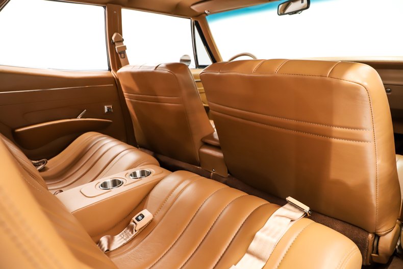 Chevrolet-Biscayne-1967-Luxo-Blue-Tan-40