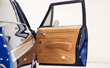 Chevrolet-Biscayne-1967-Luxo-Blue-Tan-42