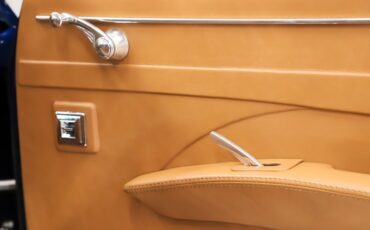 Chevrolet-Biscayne-1967-Luxo-Blue-Tan-43