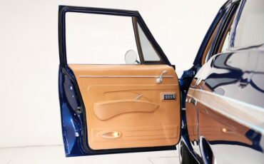 Chevrolet-Biscayne-1967-Luxo-Blue-Tan-5