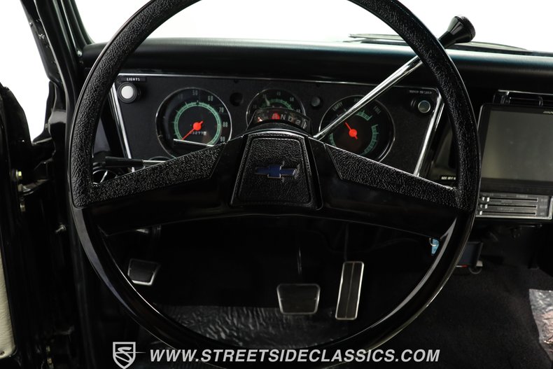 Chevrolet-Blazer-1971-Black-Black-39