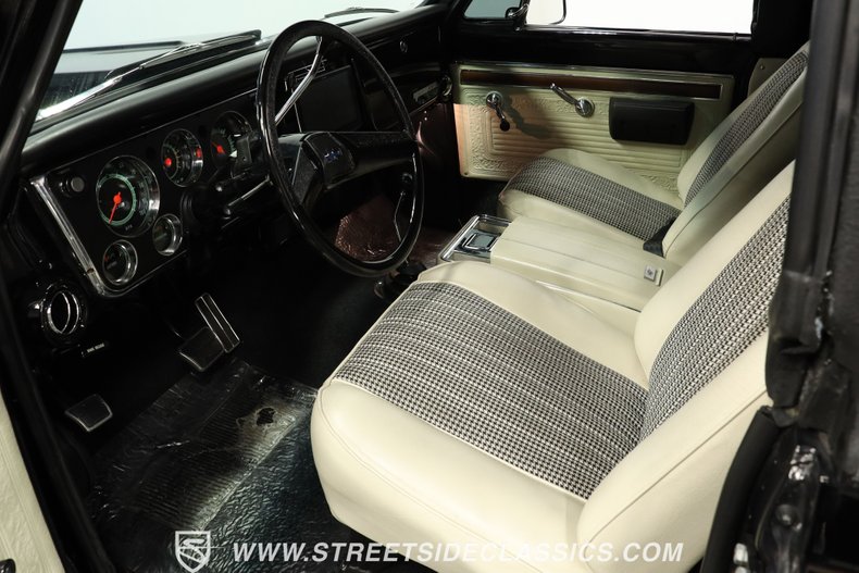 Chevrolet-Blazer-1971-Black-Black-8