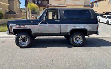 Chevrolet-Blazer-1973-Black-amp-silver-Black-1