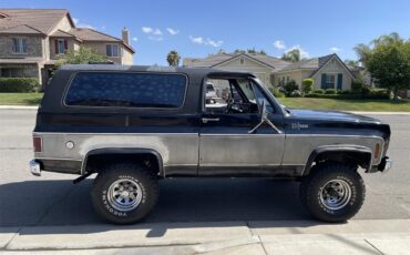 Chevrolet-Blazer-1973-Black-amp-silver-Black-2