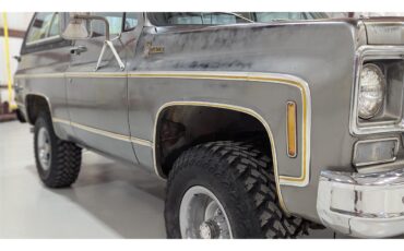 Chevrolet-Blazer-1977-Silver-Red-15