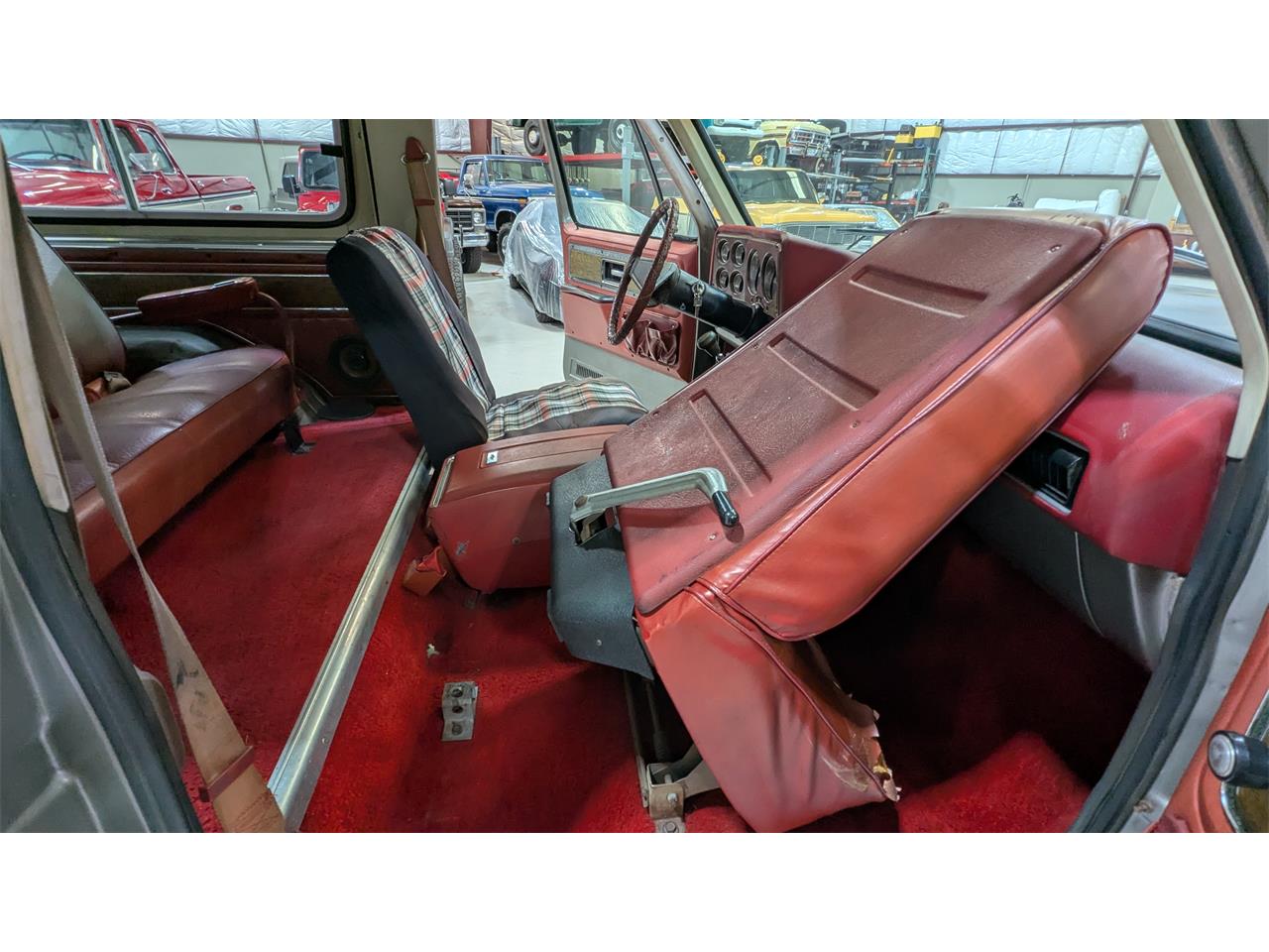 Chevrolet-Blazer-1977-Silver-Red-25