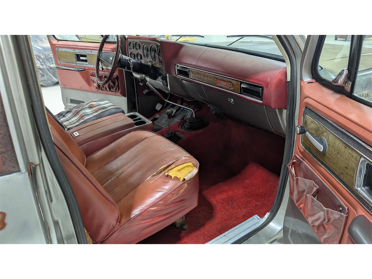 Chevrolet-Blazer-1977-Silver-Red-27