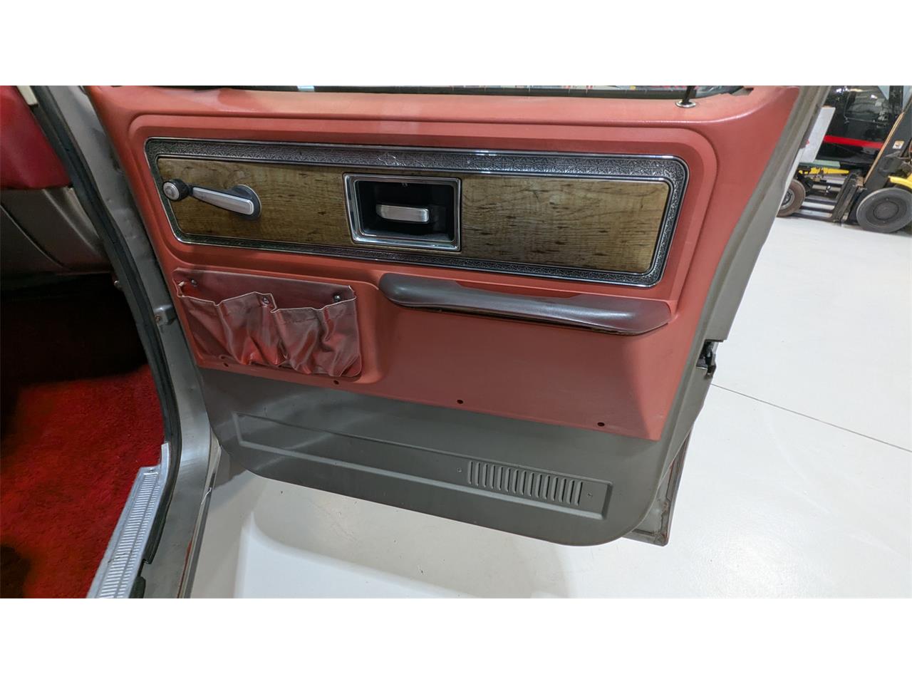 Chevrolet-Blazer-1977-Silver-Red-28
